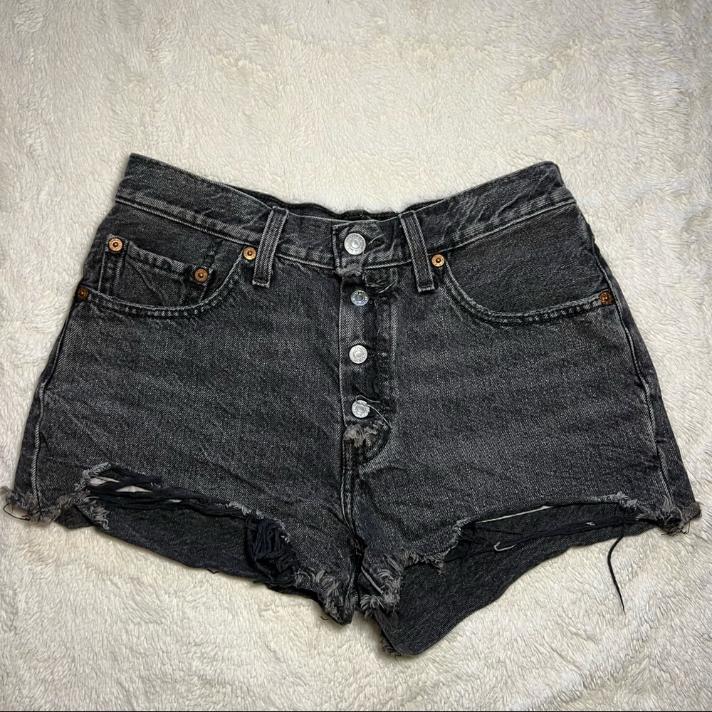 Levi’s 501 shorts size 25 black wash